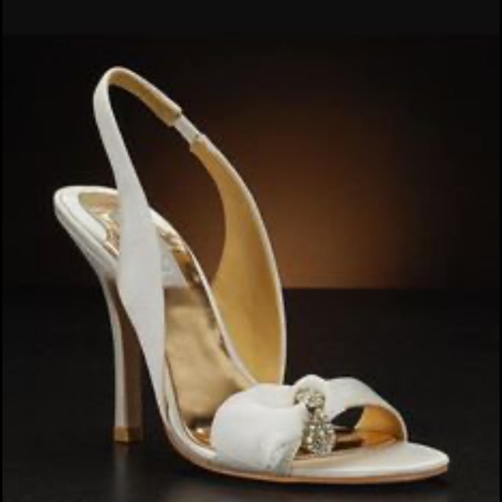 Badgley Mischka white satin heels with teardrop rhinestone, Harrow sz 6.5-7